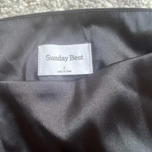 Aritzia satin skirt - Picture 2 of 2